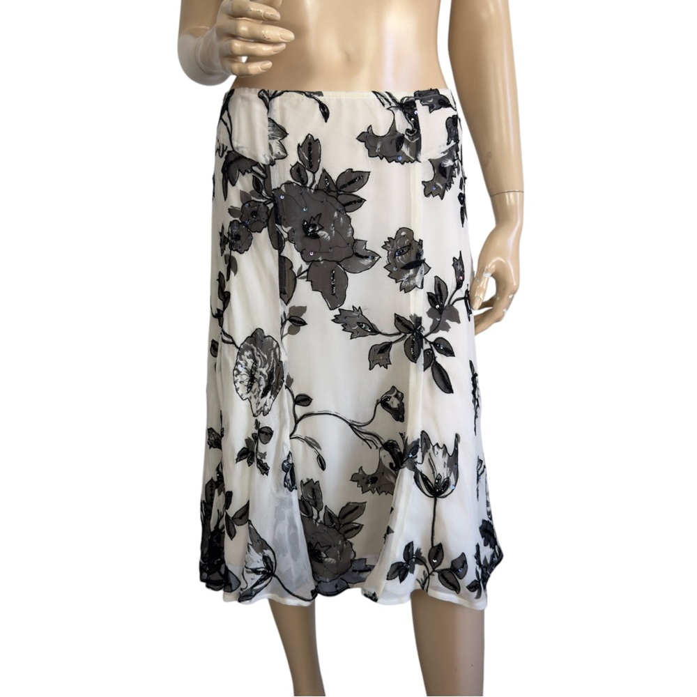 Drama Women’s Embellished Floral Silk Skirt